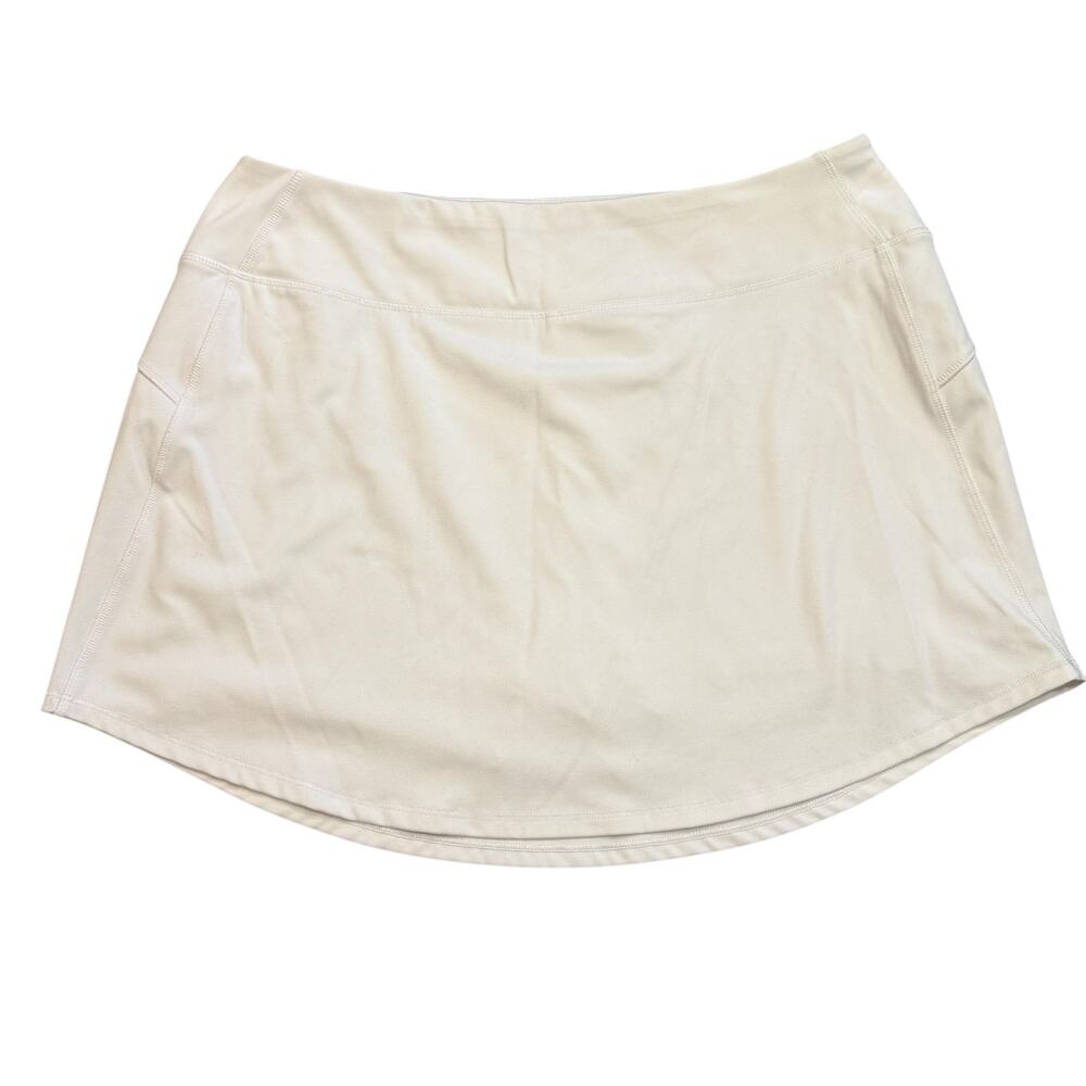 DSG Women’s white tennis skort, tiered, mini, Size XL